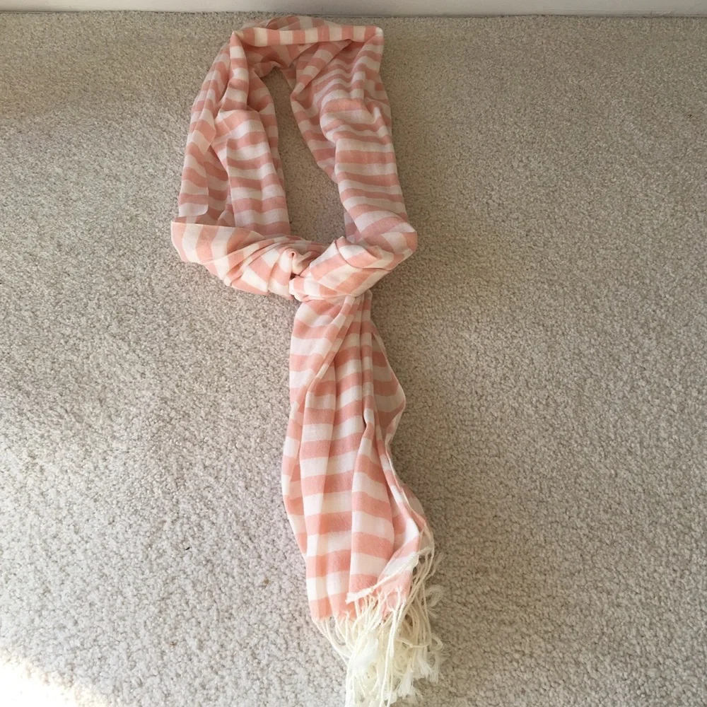 🆕NEW pink & white striped scarf, OS